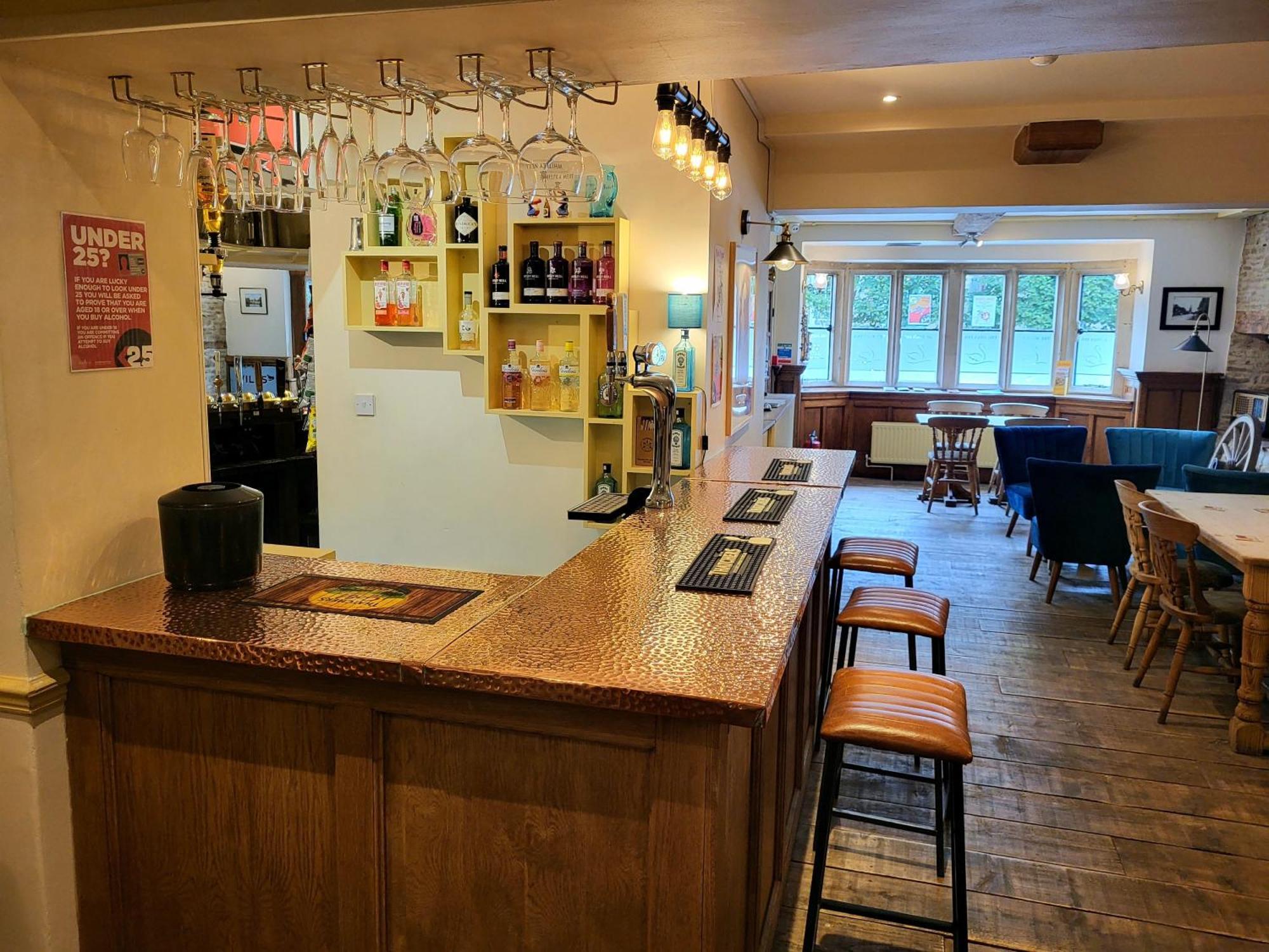 Swan Inn Lechlade Exterior foto